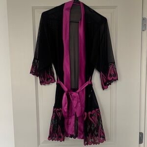 Black & Fuchsia Satin-Trim Mesh Robe